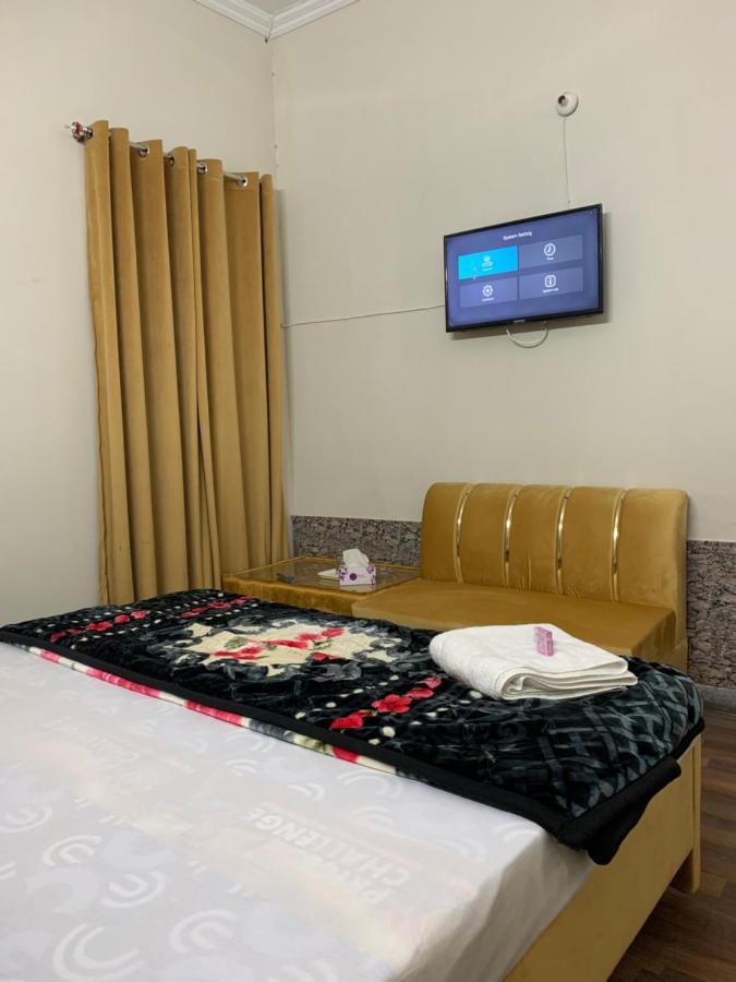 Eden Plus Executive Hotel Лахор Екстер'єр фото