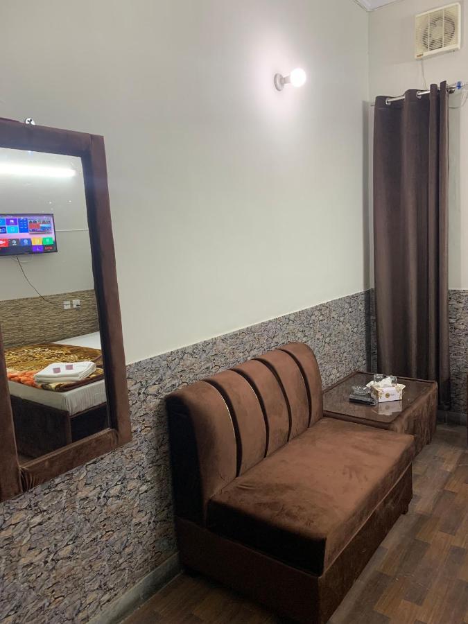 Eden Plus Executive Hotel Лахор Екстер'єр фото
