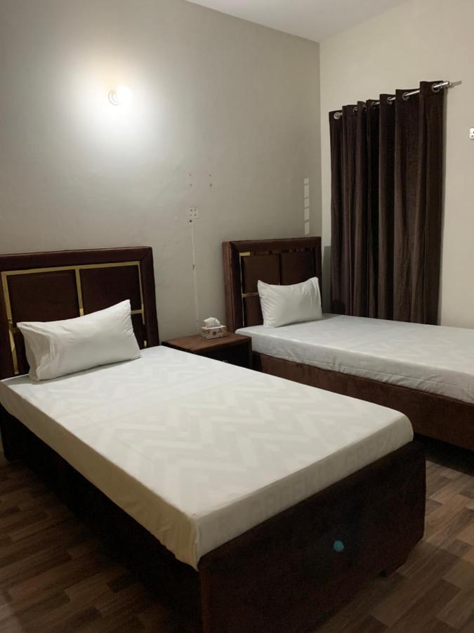 Eden Plus Executive Hotel Лахор Екстер'єр фото